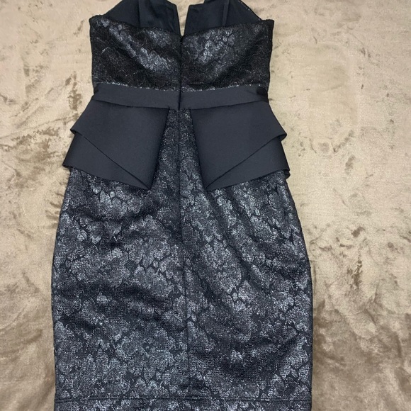 Black strapless dress - Picture 2 of 4